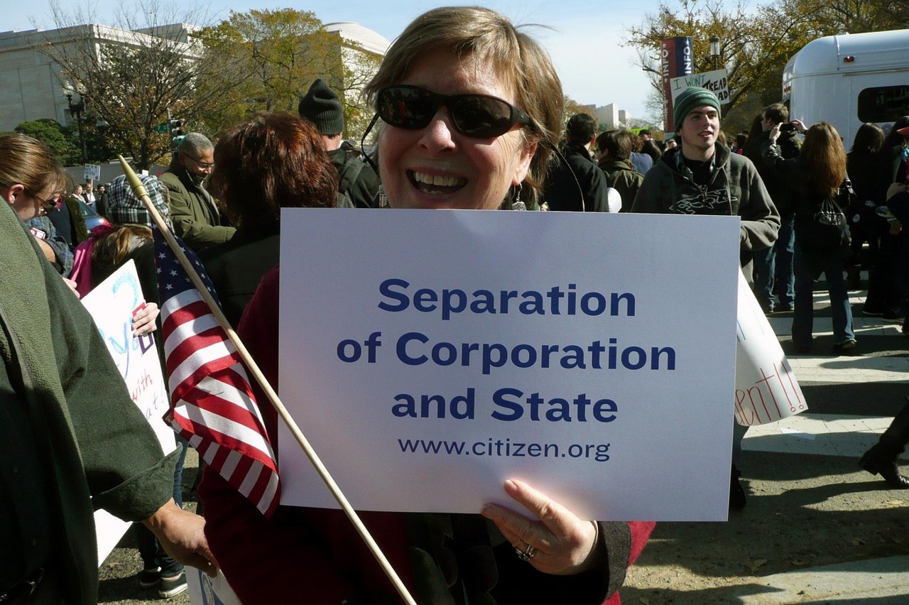 韓国アイドル肌を取り戻すためのクッションファンデとツヤの秘訣は？